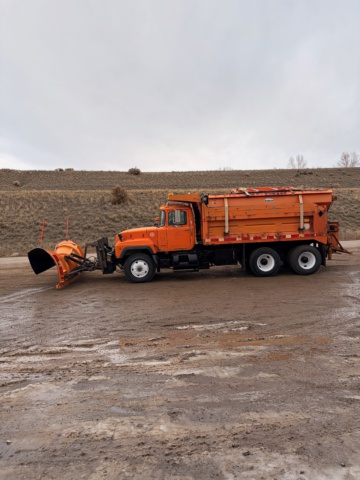 1999 Mack RD688s T:A PLOW DUMP Vin 16861