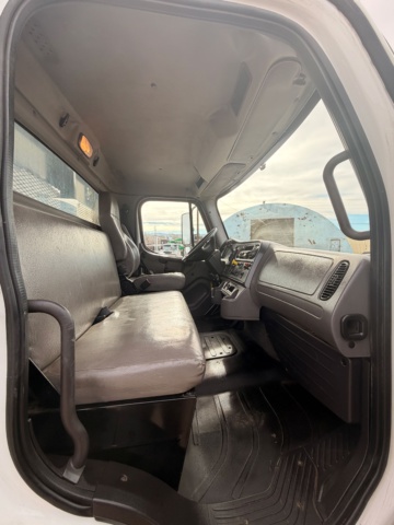 2015 Freightline Flatbed M2 106 Vin 496410