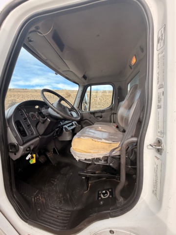 2015 Freightline Flatbed M2 106 Vin 49649